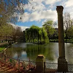 Votre Pied-A-Terre En Plein Paris